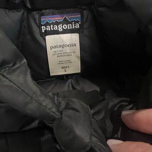 Men’s Patagonia vest. No flaws. Smoke free home.